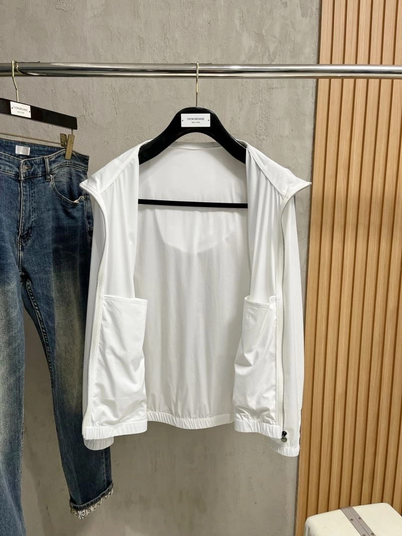 Minimalist Kiton Sunscreen Jacket 161689