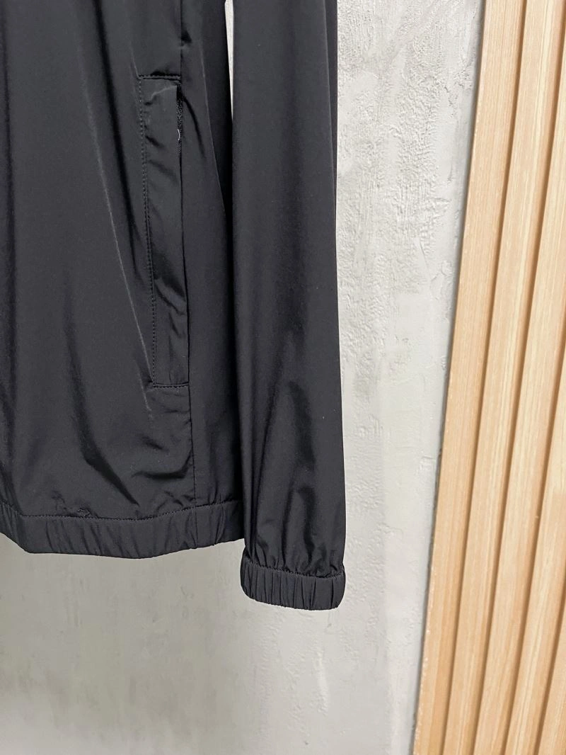 Kiton Sunscreen Jacket Trendsetting 161728