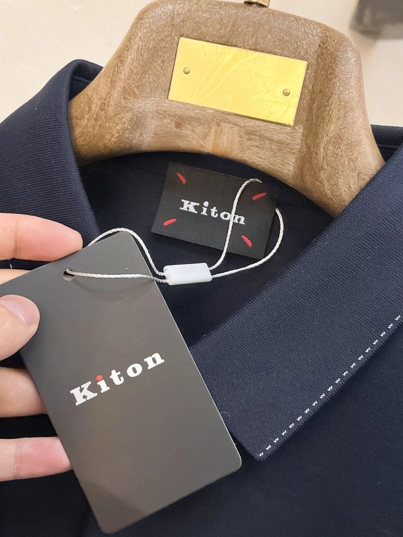 Kiton T-Shirts Comfortable 161766