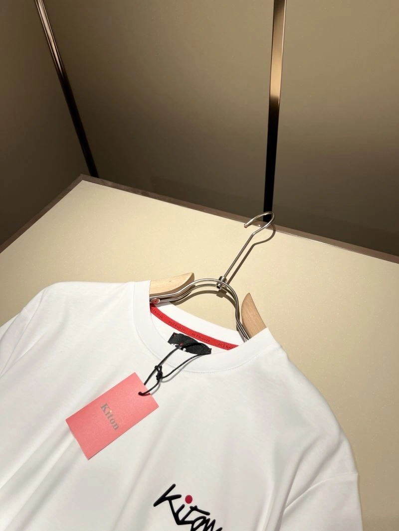 Kiton T-Shirts FreshLook 161677
