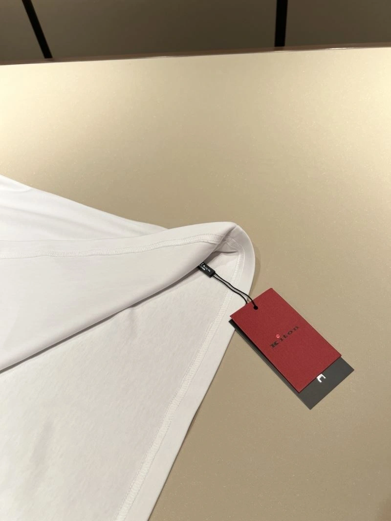 Kiton T-Shirts FreshLook 161677