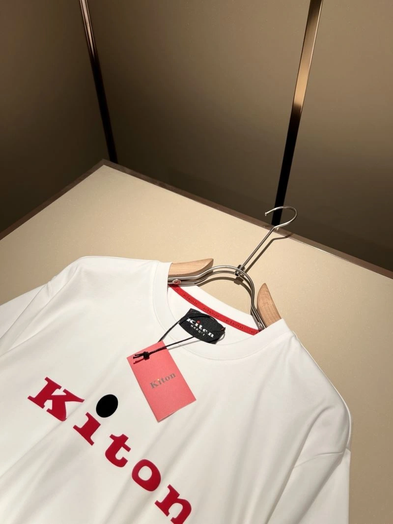 Kiton T-Shirts AllSeason 161675