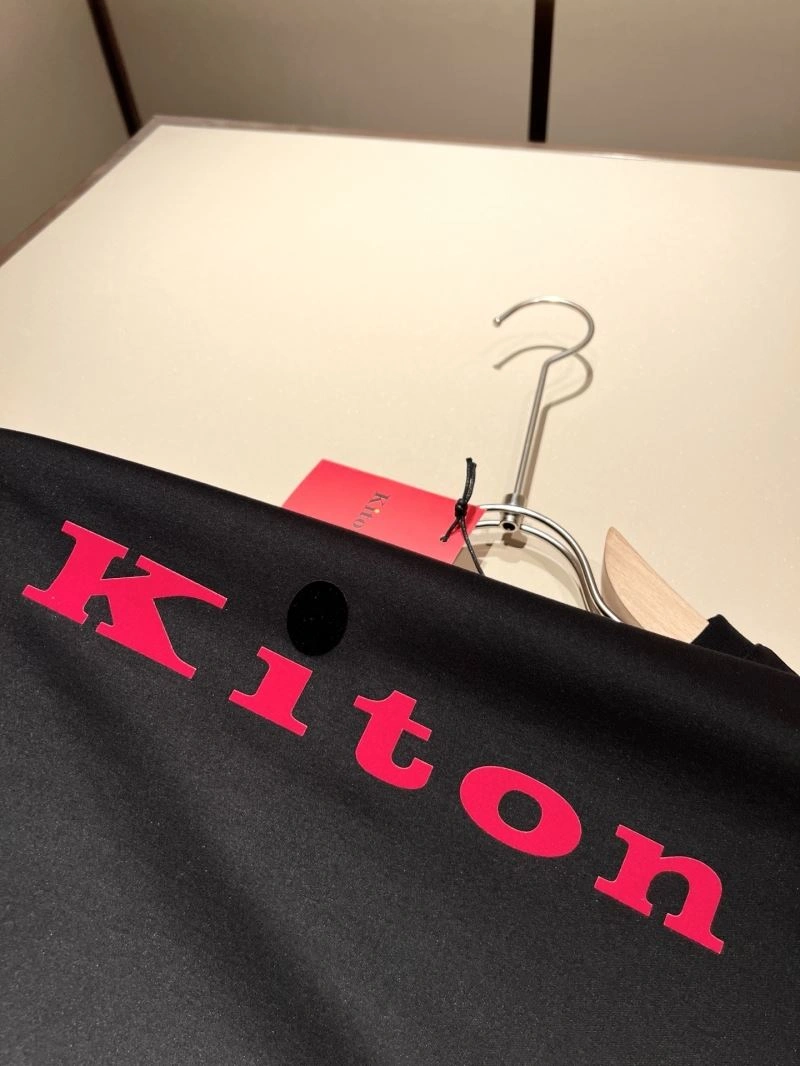 Kiton T-Shirts UrbanStyle 161713