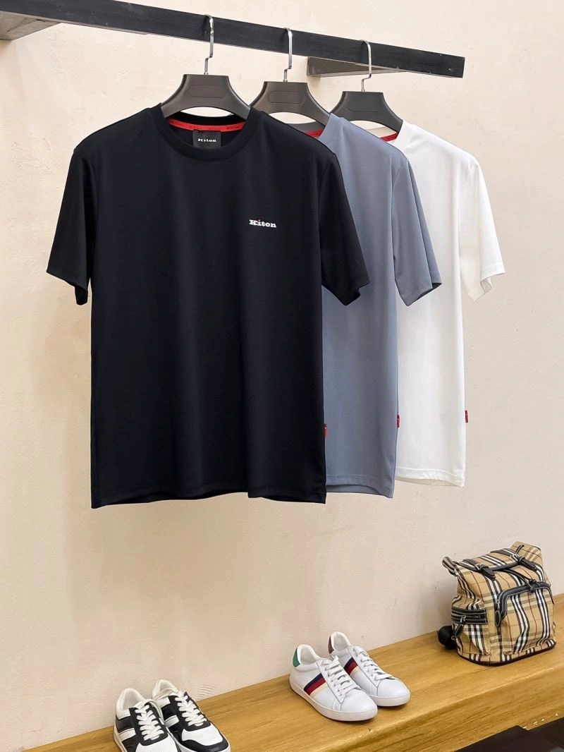 Kiton T-Shirts Effortless 161664