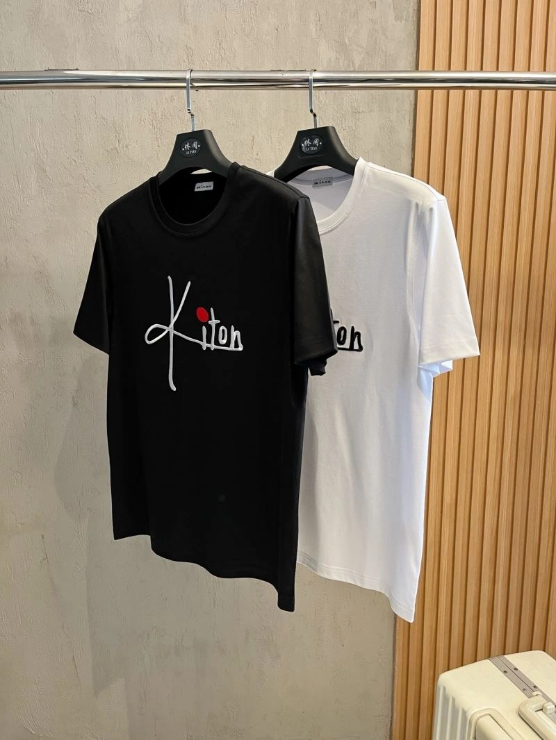Kiton T-Shirts SmoothTexture 161658