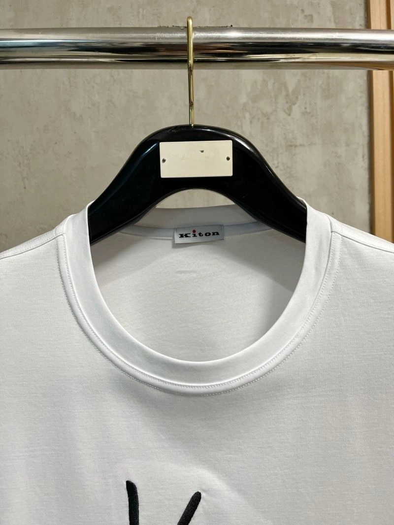 Kiton T-Shirts SmoothTexture 161658