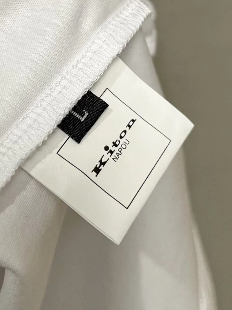 Kiton T-Shirts SmoothTexture 161658