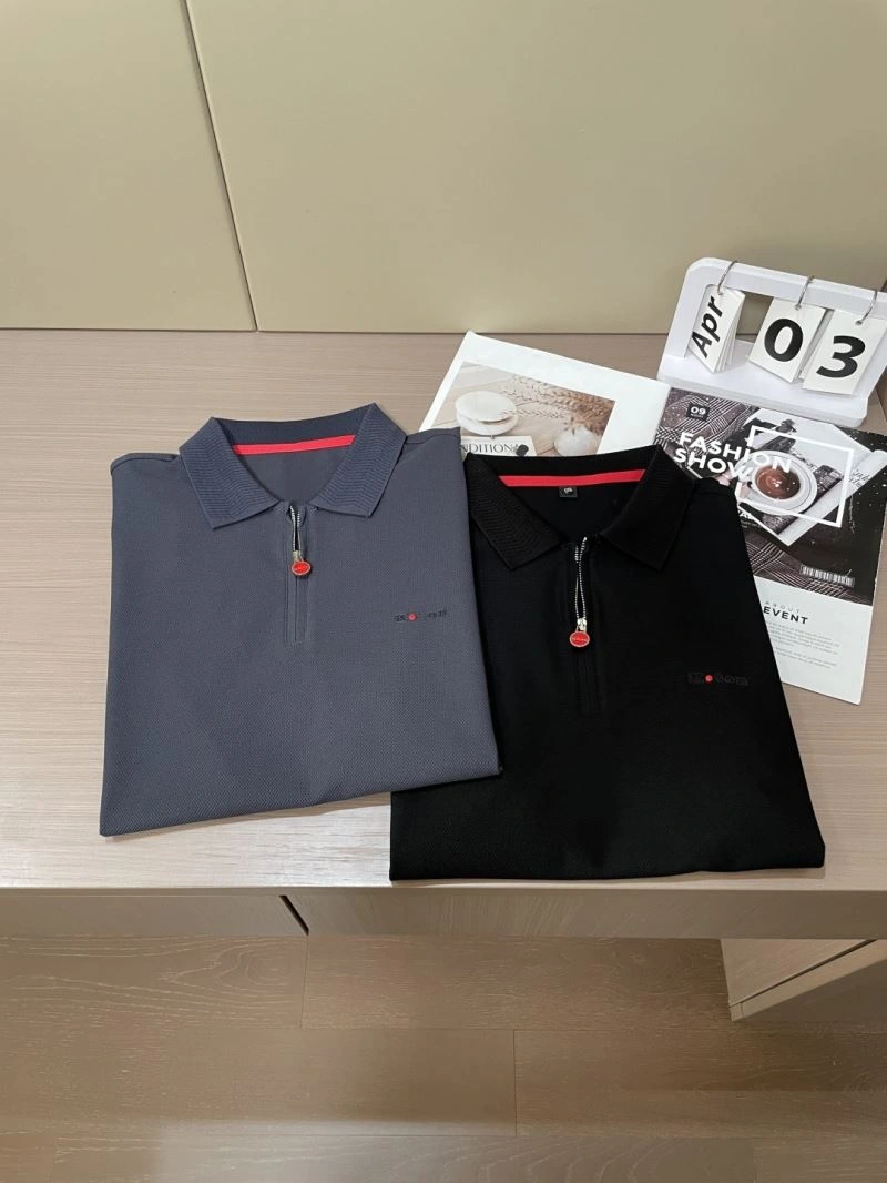 Kiton T-Shirts GoodFit 159435