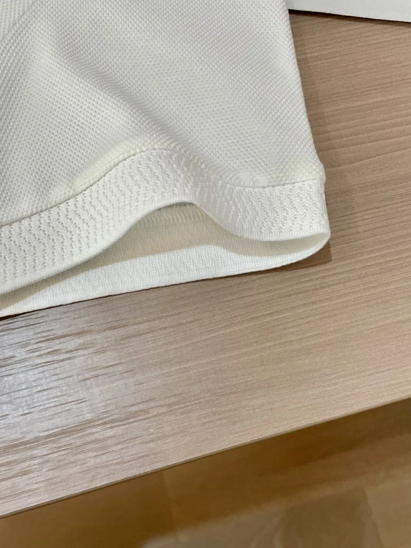 Kiton T-Shirts Sleek 159437