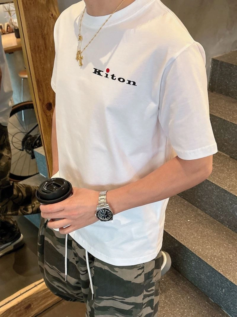 Kiton T-Shirts Chic 159431