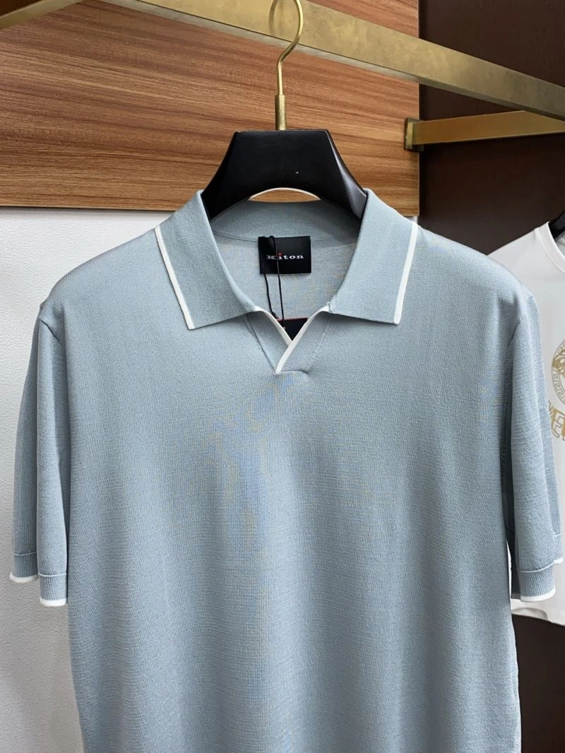 Kiton T-Shirts Versatile 158435