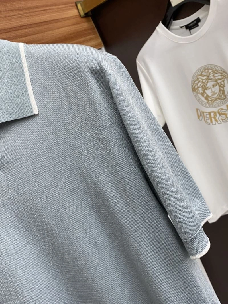 Kiton T-Shirts Versatile 158435
