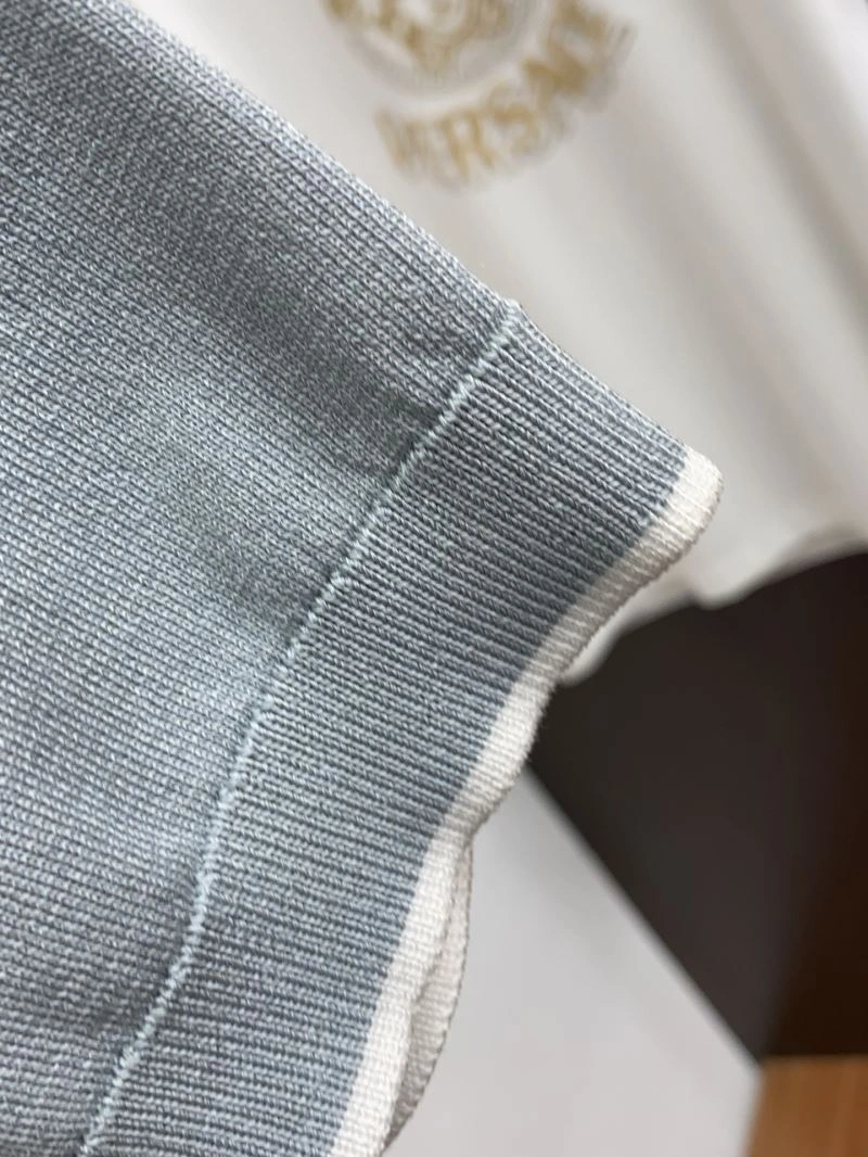Kiton T-Shirts Versatile 158435