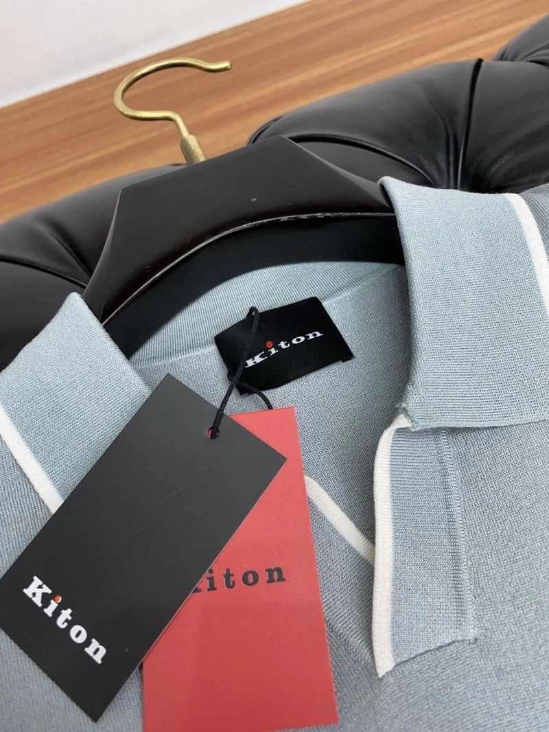 Kiton T-Shirts Versatile 158435