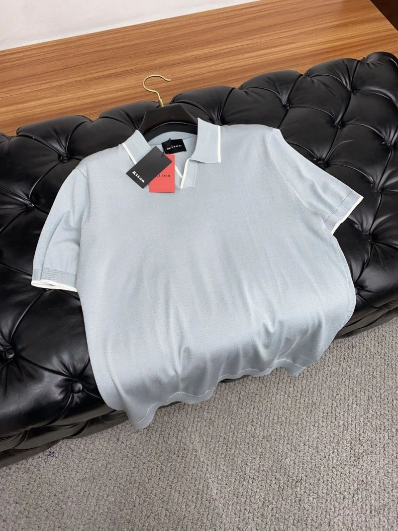 Kiton T-Shirts Versatile 158435
