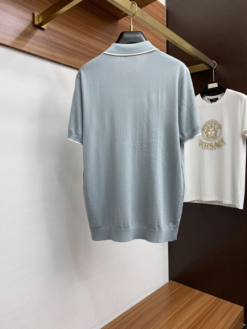 Kiton T-Shirts Versatile 158435