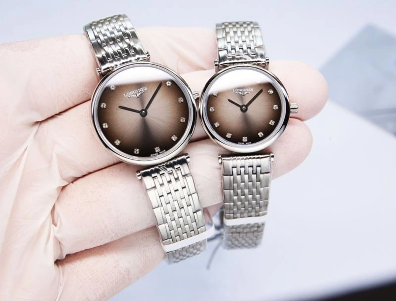 Sporty LONGINES Watches 188980