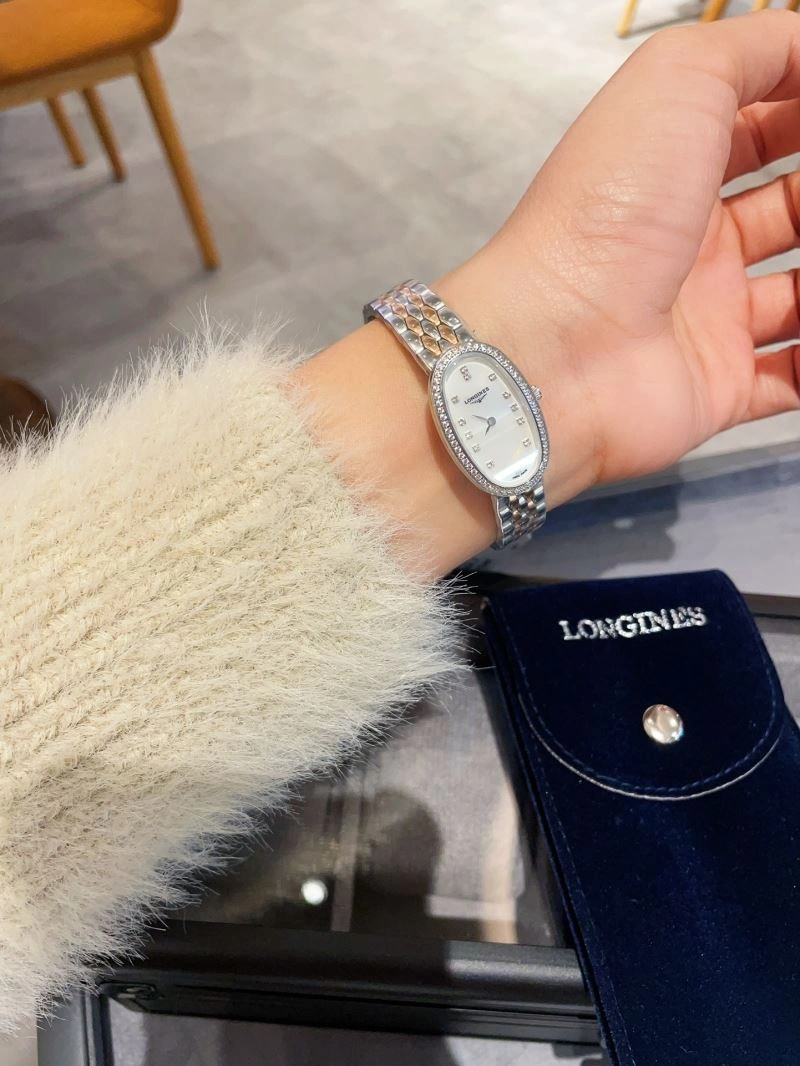 Versatile LONGINES Watches 187356
