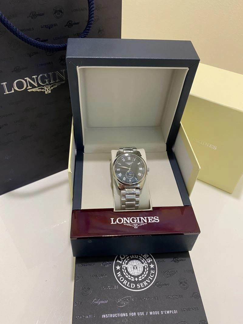 Versatile LONGINES Watches 187859