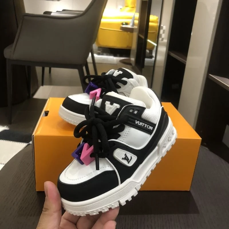 Timeless LOUIS VUITTON SHOES 29519