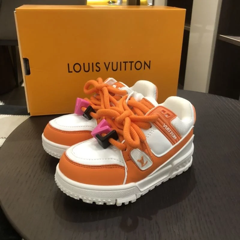 Durable LOUIS VUITTON SHOES 29521