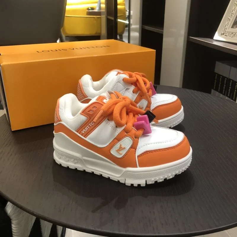 Durable LOUIS VUITTON SHOES 29521