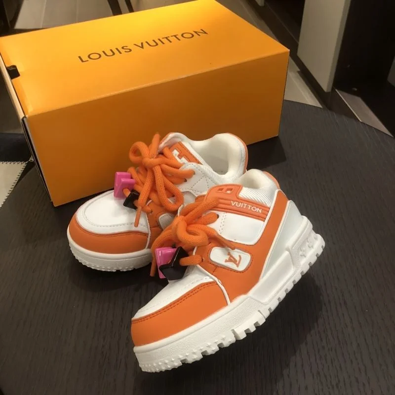 Durable LOUIS VUITTON SHOES 29521