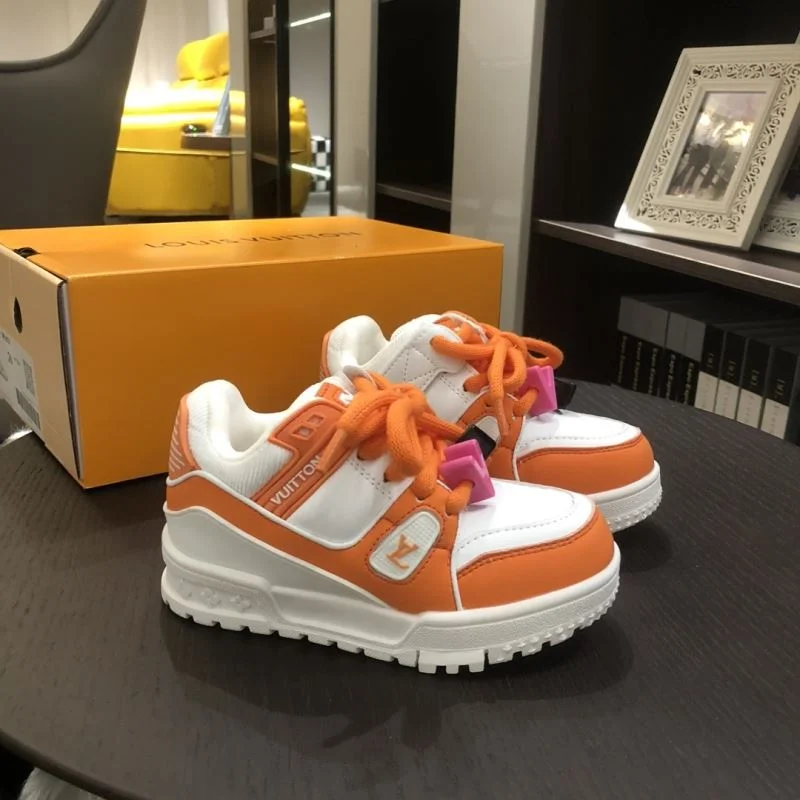 Durable LOUIS VUITTON SHOES 29521