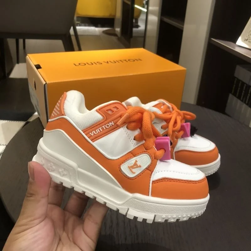 Durable LOUIS VUITTON SHOES 29521