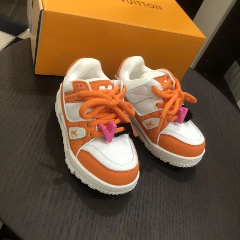 Durable LOUIS VUITTON SHOES 29521