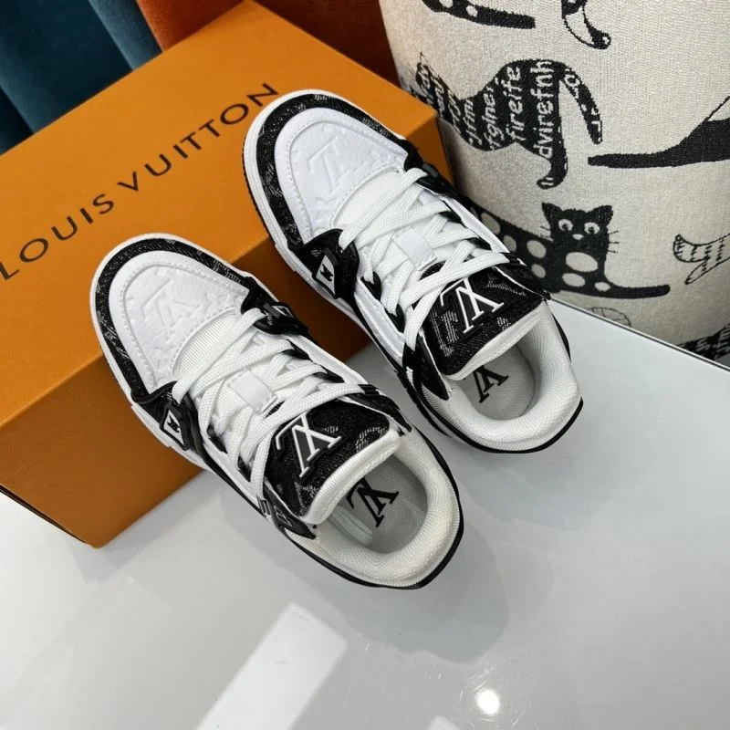 LOUIS VUITTON SHOES UrbanChic 29504