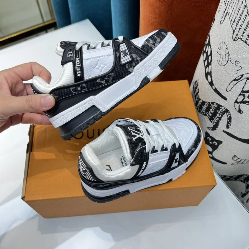 LOUIS VUITTON SHOES UrbanChic 29504