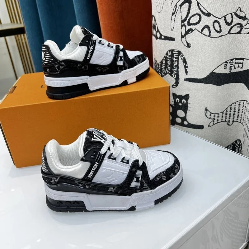 LOUIS VUITTON SHOES UrbanChic 29504