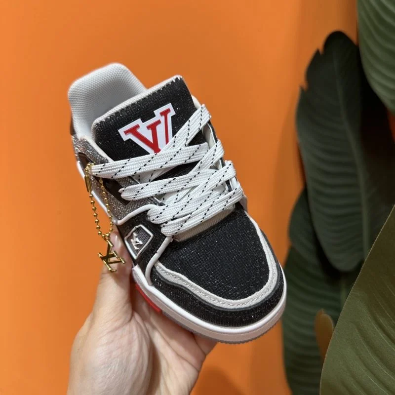 Cozy LOUIS VUITTON SHOES 29508