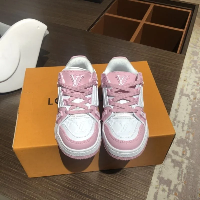 LOUIS VUITTON SHOES Elegant 30156