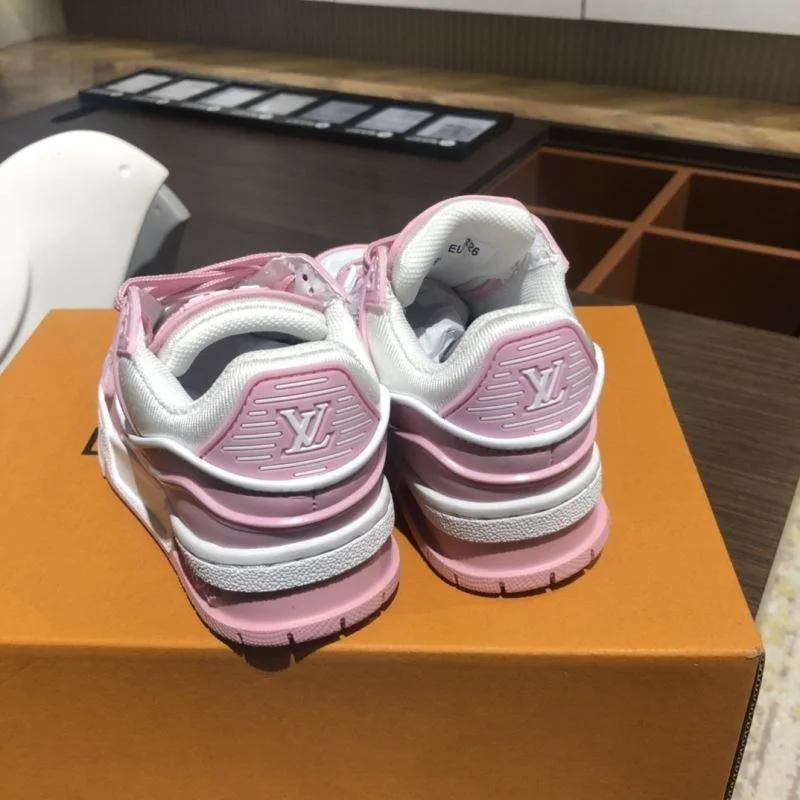 LOUIS VUITTON SHOES Elegant 30156