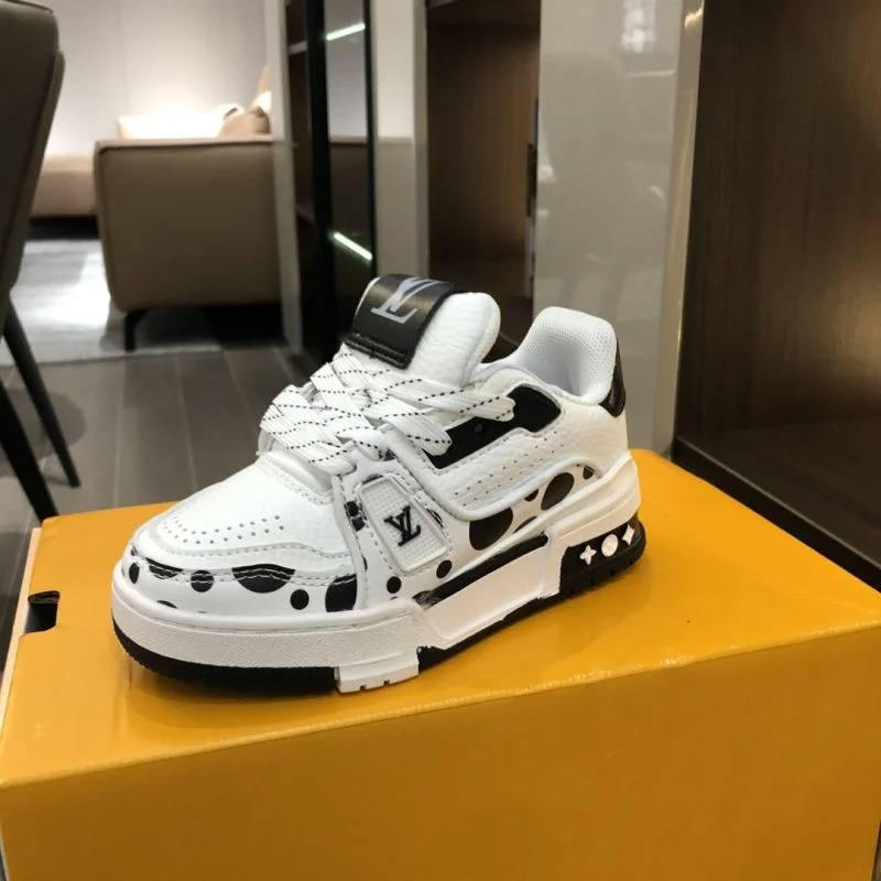 Effortless LOUIS VUITTON SHOES 30151