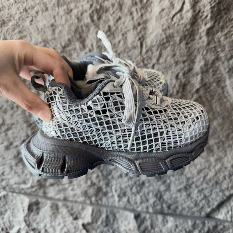 Sleek LOUIS VUITTON SHOES 28807