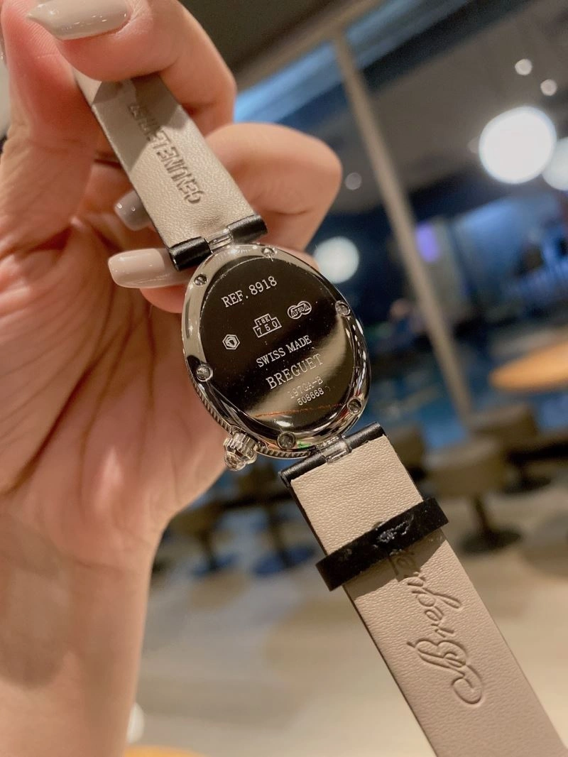 LOUIS VUITTON Watches Supportive 189970