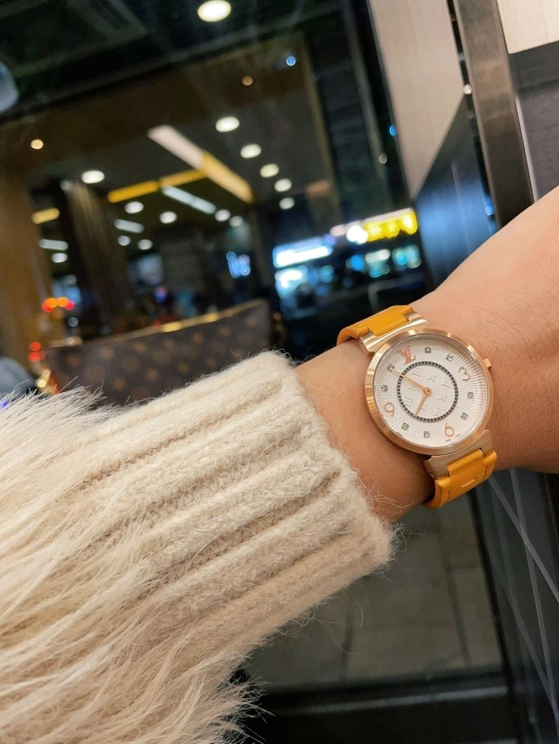 LOUIS VUITTON Watches Durable 189960
