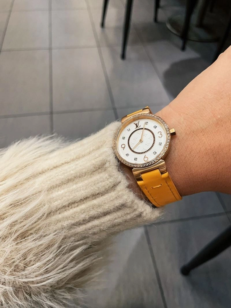 LOUIS VUITTON Watches Attractive 189965