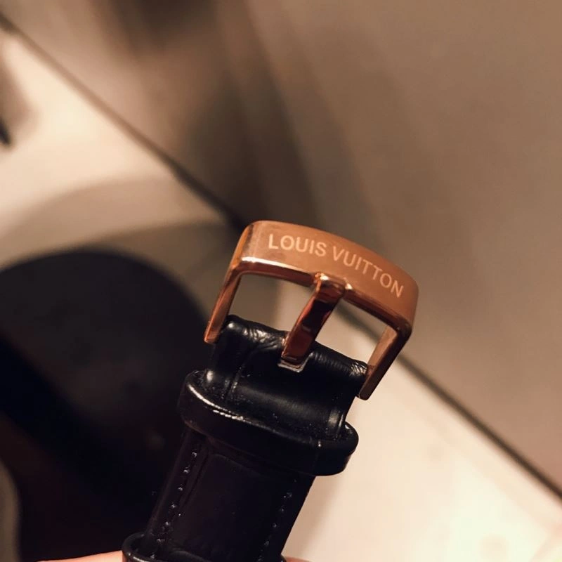 Unique LOUIS VUITTON Watches 189964