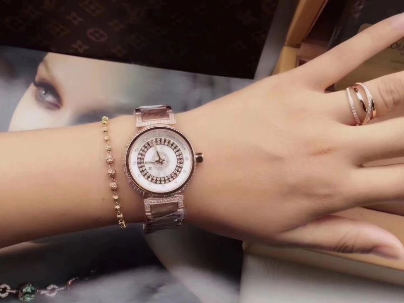 Sleek LOUIS VUITTON Watches 189958