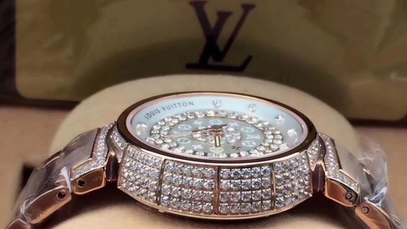 Sleek LOUIS VUITTON Watches 189958