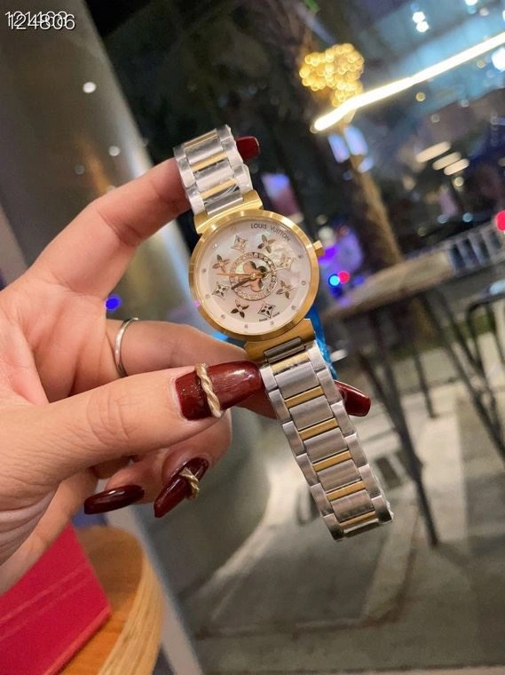 ModernLook LOUIS VUITTON Watches 189956