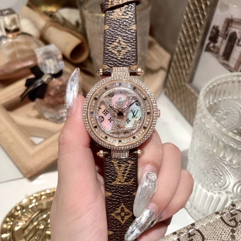 LOUIS VUITTON Watches UrbanStyle 189938