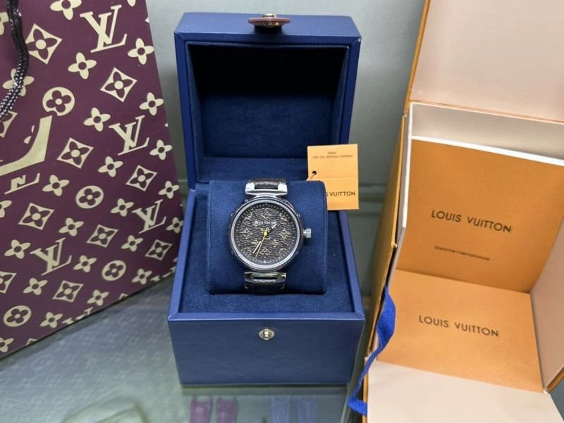 SoftTouch LOUIS VUITTON Watches 189928