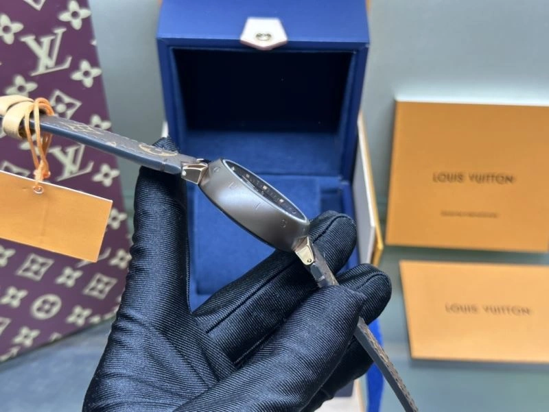 Durable LOUIS VUITTON Watches 189918