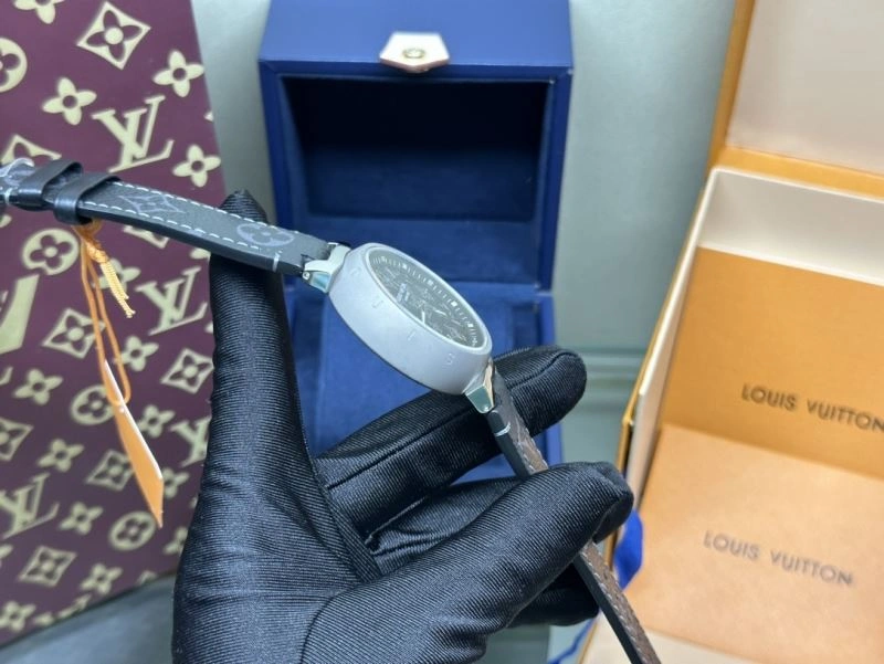 DailyWear LOUIS VUITTON Watches 189915