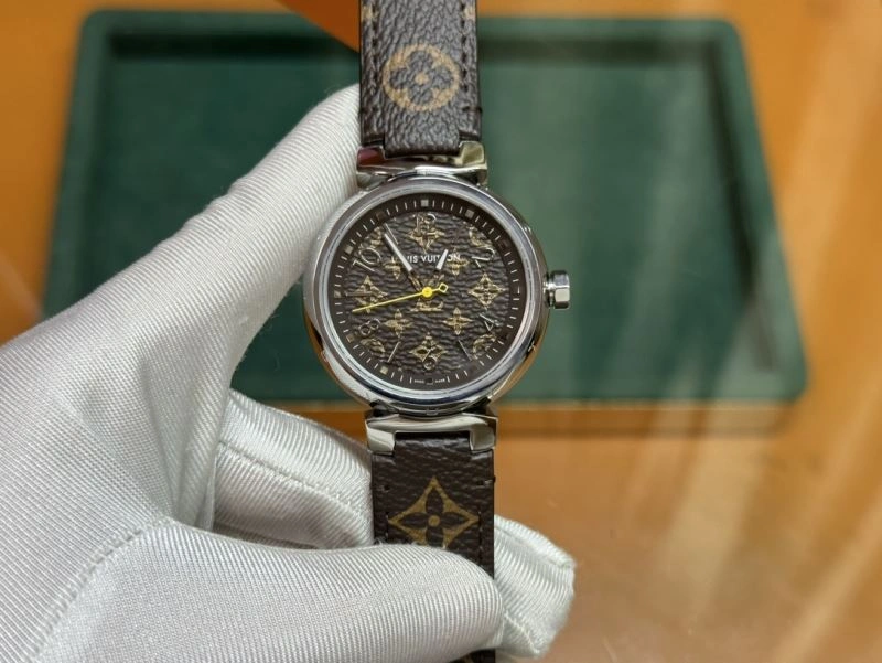 Attractive LOUIS VUITTON Watches 189914